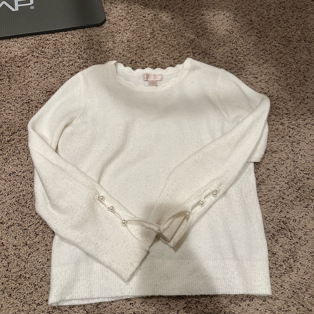 Rachel parcell cream sweater with pearl details on the sleeves